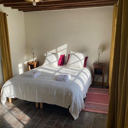 Une Vie En Rose Pressagny-lʼOrgeuilleux Exteriör bild