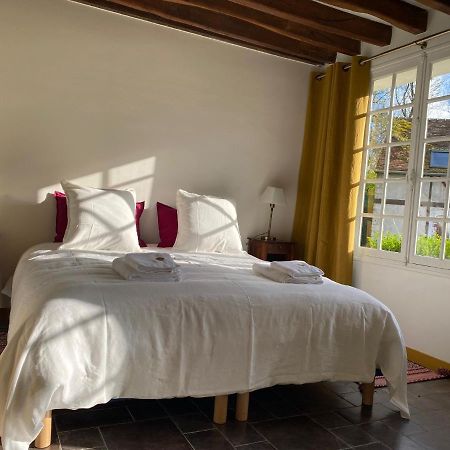 Une Vie En Rose Pressagny-lʼOrgeuilleux Exteriör bild