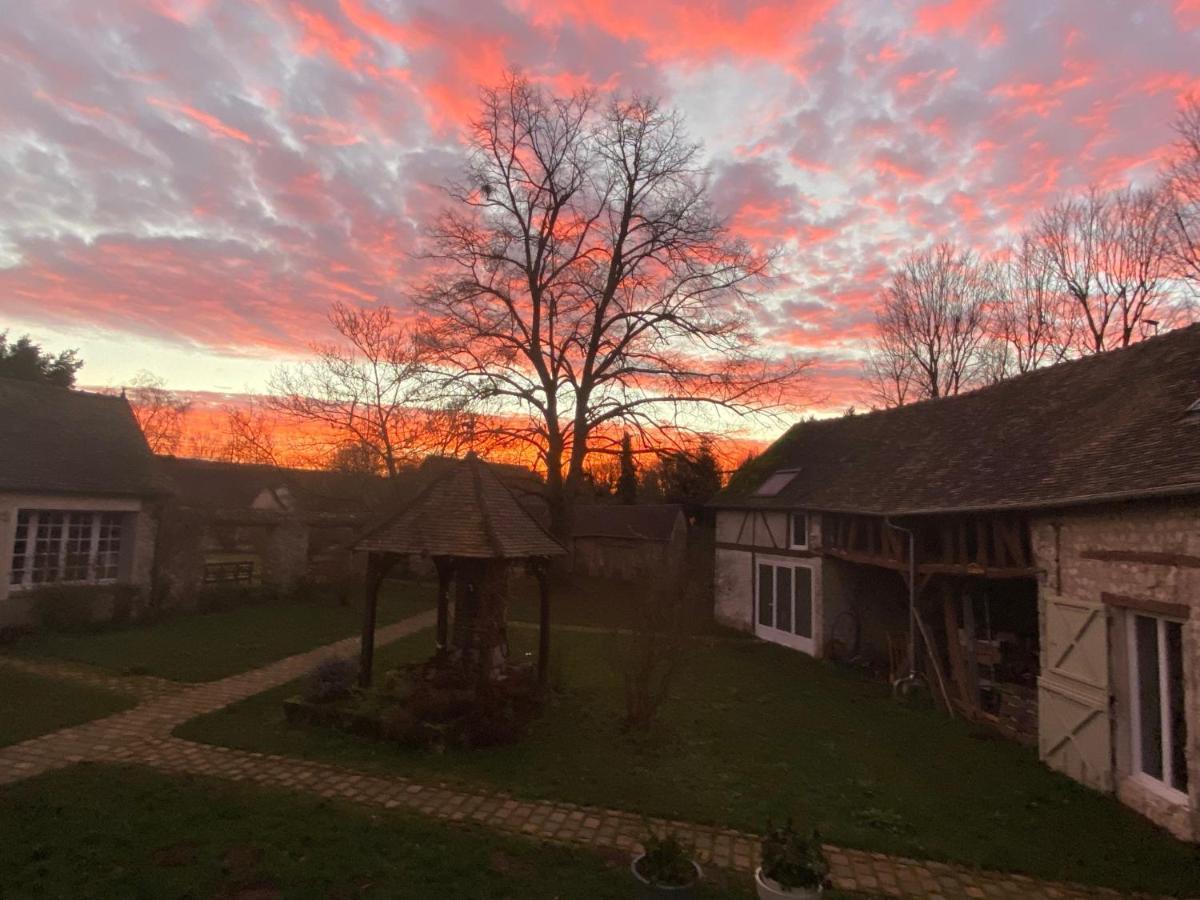 Une Vie En Rose Pressagny-lʼOrgeuilleux Exteriör bild