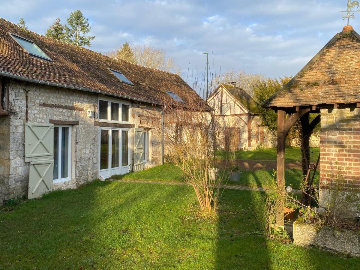 Une Vie En Rose Pressagny-lʼOrgeuilleux Exteriör bild