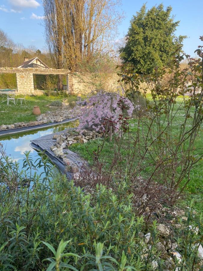 Une Vie En Rose Pressagny-lʼOrgeuilleux Exteriör bild