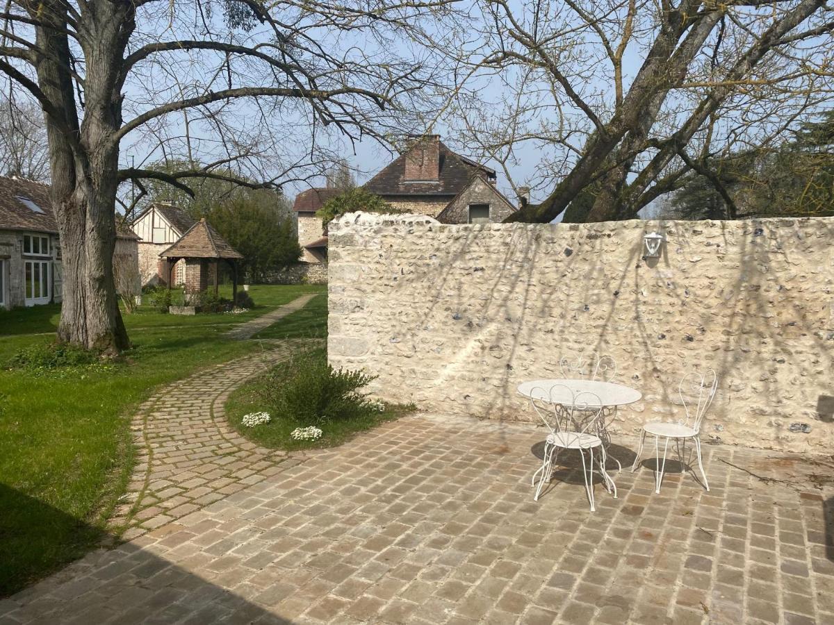 Une Vie En Rose Pressagny-lʼOrgeuilleux Exteriör bild